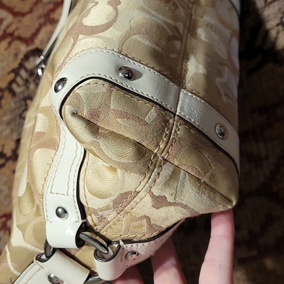 Coach purse - Picture 5 of 7